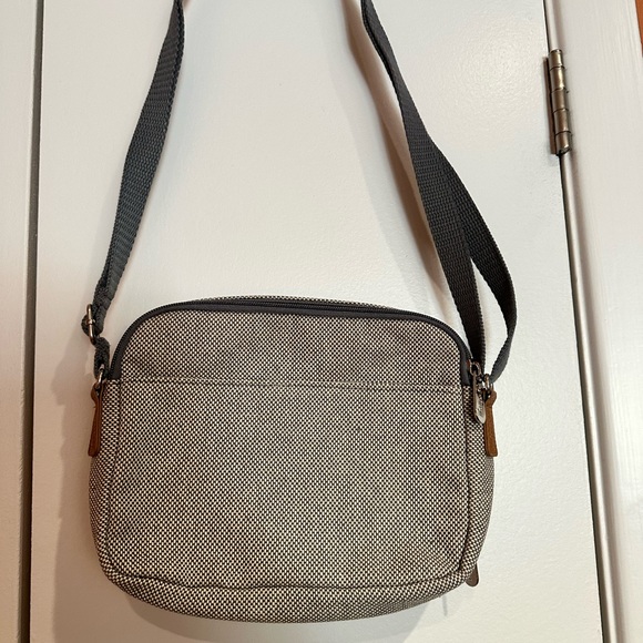 NWOT Thirty One crossbody. - Picture 2 of 8